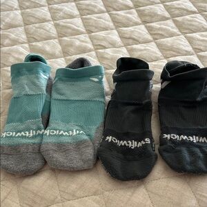 Bundle Swiftwick Performance Socks